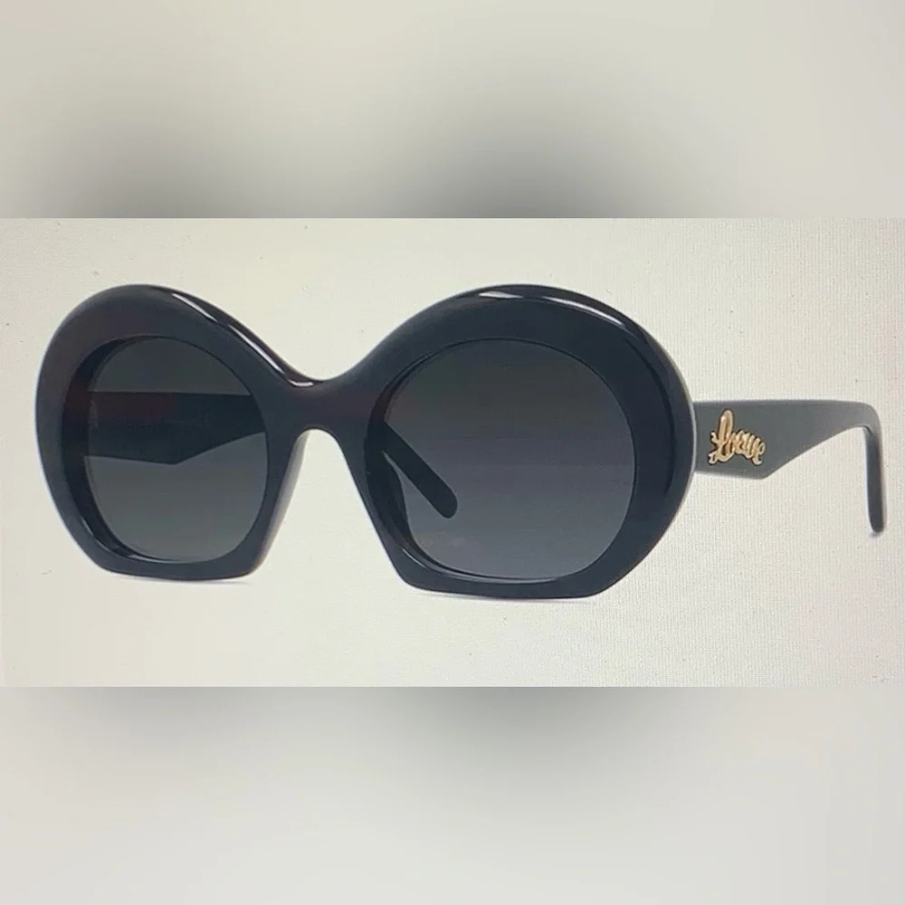 New LOEWE Sunglasses - Picture 3 of 13